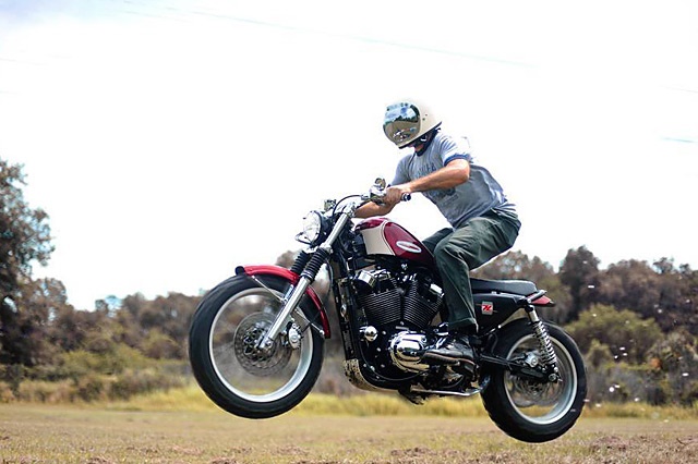 Скрэмблер-трекер Harley-Davidson XL1200