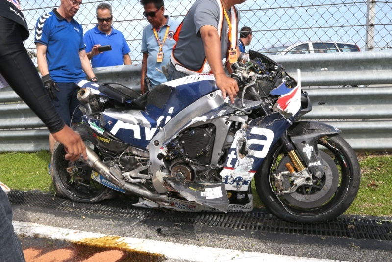 Лорис Баз разбил свой мотоцикл Ducati (фото)
