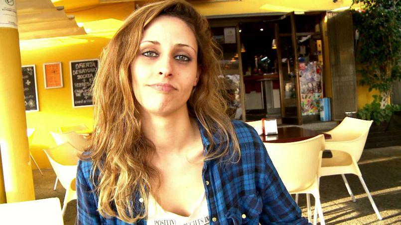 [JacquieEtMichelTV.net / Indecentes-Voisines.com] Tania (Tania, 24ans, serveuse dans un restaurant! / 15. 2.2016) [2016 ., All Sex, 1080p]