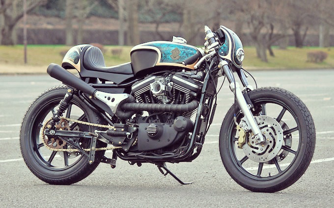 TM Garage: кафе рейсер Harley Davidson XL1200S