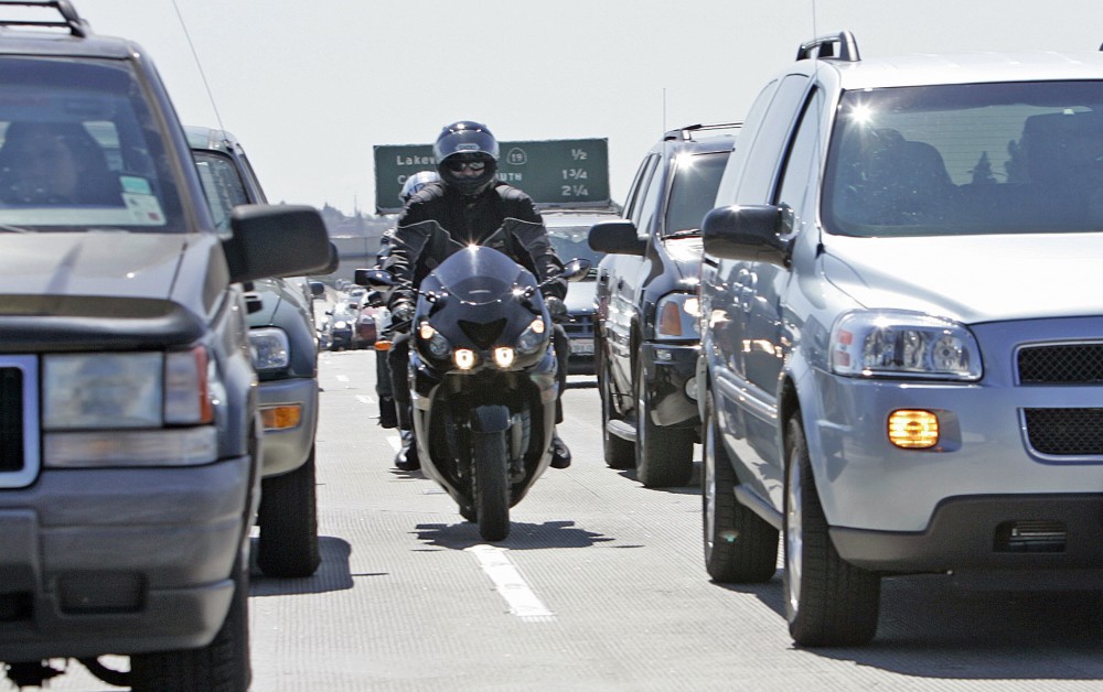 Мотоциклисты США хотят легальное междурядье в 50 штатах